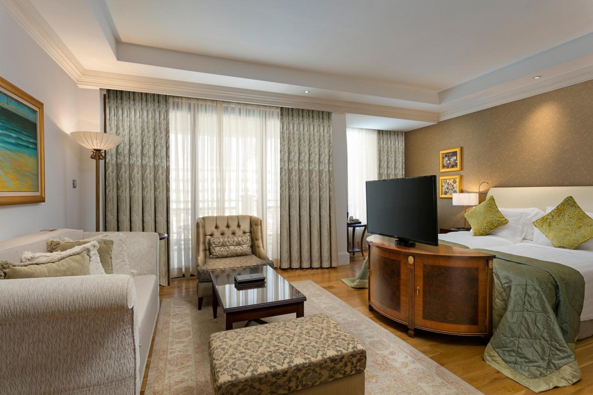 Premium Side Sea or Pool View Room